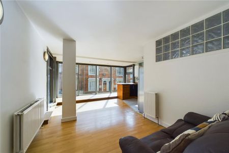 1 bedroom flat to rent - Photo 5