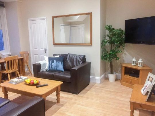 4 bedroom house to rent - Photo 1