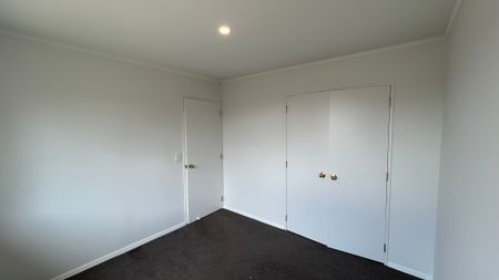 Newly renovated and Spacious Family Home - Photo 4