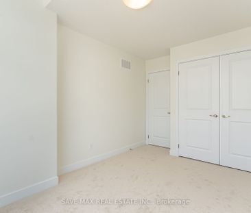 For Lease - 1082 Thompson Drive, Oshawa, Ontario - Photo 2