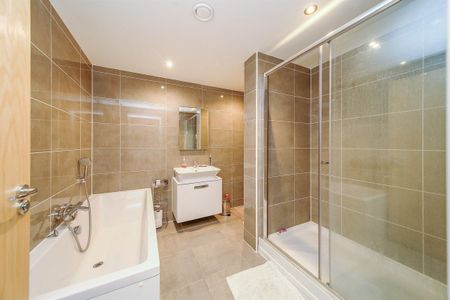 Geoffrey Watling Way - Photo 4