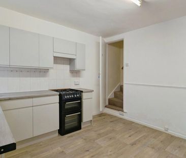 3 bedroom terraced house to rent - Photo 6