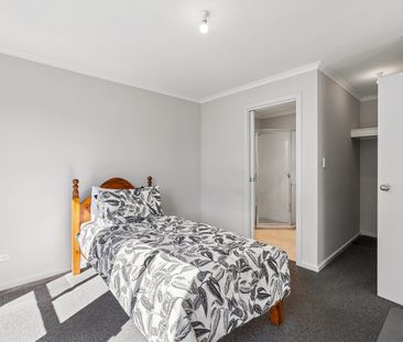 Comfortable Family Home in Christies Beach - Photo 6