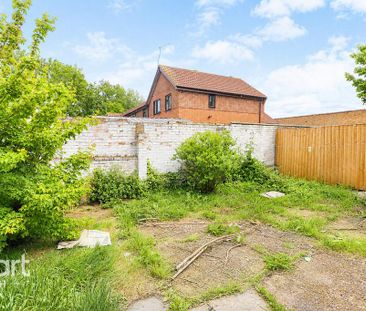 4 bedroom terraced house to rent - Photo 1