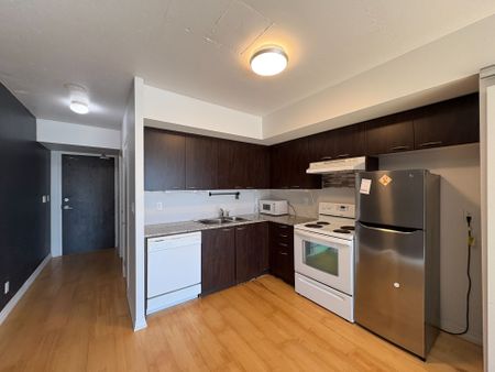 For Lease - 22 Wellesley Street Unit# 1704, Toronto, Ontario - Photo 3