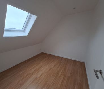 Gerenoveerde woning met 2 slaapkamers en koertje in centrum Poperinge. - Photo 4