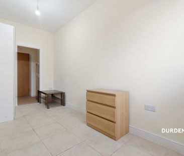 Avondale Crescent, Ilford, IG4 - Photo 5
