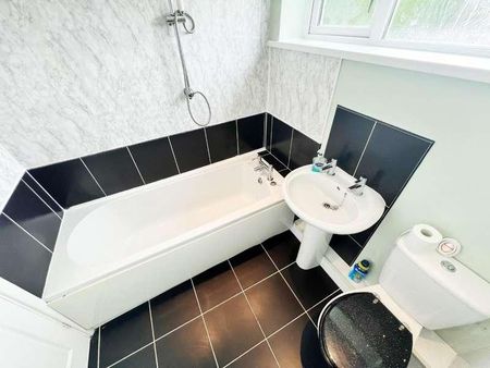 Witton Drive, Spennymoor, County Durham, DL16 - Photo 2