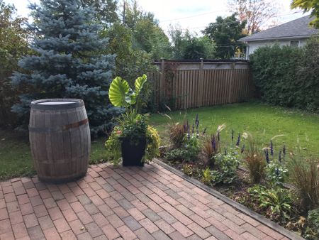 For Lease - 1088 Pearson Drive Unit# Upper, Oakville, Ontario - Photo 4