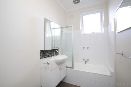 13/23 Kooyong Road, Armadale - Photo 2