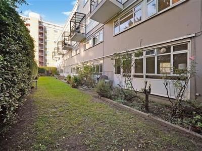 Churchill Gardens, SW1V - Photo 5