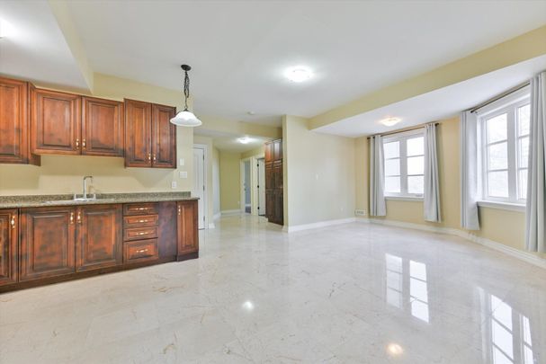 For Lease - 50 Old Yonge Street Unit# 2, Toronto, Ontario - Photo 1