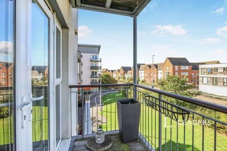 Avenel Way, Poole, BH15 - Photo 4