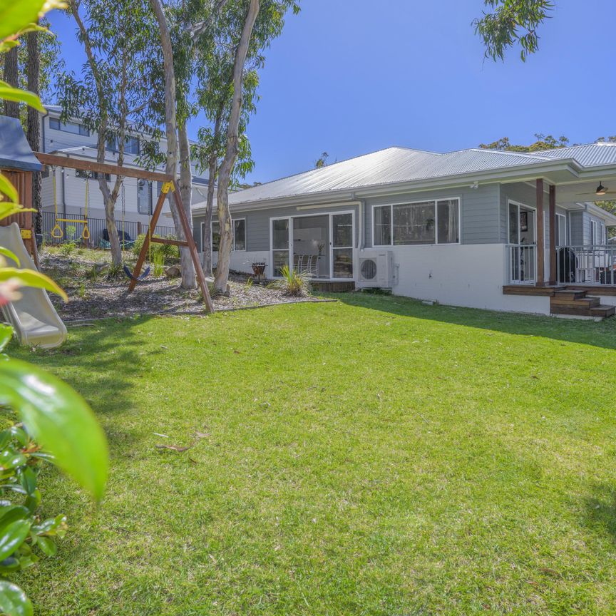4 Nightshade Crescent, Murrays Beach NSW 2281 - House For Rent | Domain - Photo 1