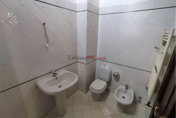 Caratteristica mansarda arredata di sola cucina!