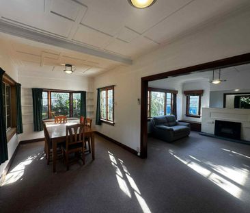 Spacious and sunny in St Clair! - Photo 6