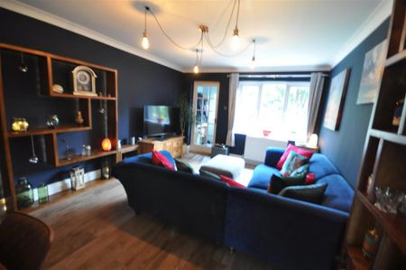 2 bedroom end of terrace house to rent - Photo 2