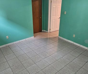 Detached Home For Lease | E9238056 - Photo 6