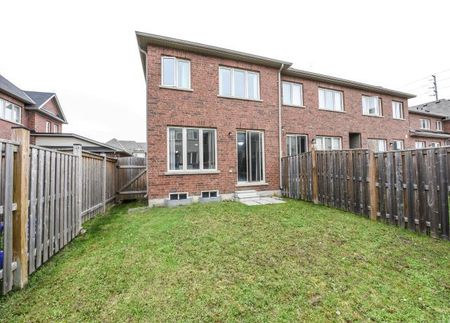 For Lease - 107 Naperton Drive, Brampton, Ontario - Photo 5