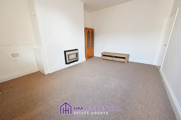 3 bedroom flat to rent - Photo 1
