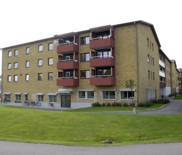 Skäggetorps centrum, Linköping - Photo 1