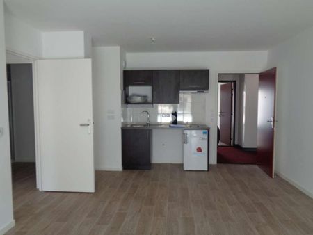 Location Appartement 2 pièces 39m² POITIERS 86000 - Photo 2