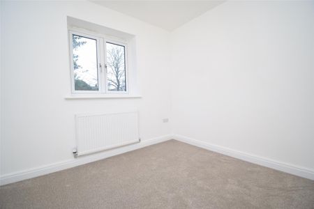 Headland Lane, Earlsheaton, Dewsbury - Photo 2