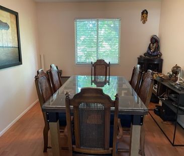 Beautiful Two Storey/3 Bedroom Plus Den Home in Heart of Semiahmoo ... - Photo 6