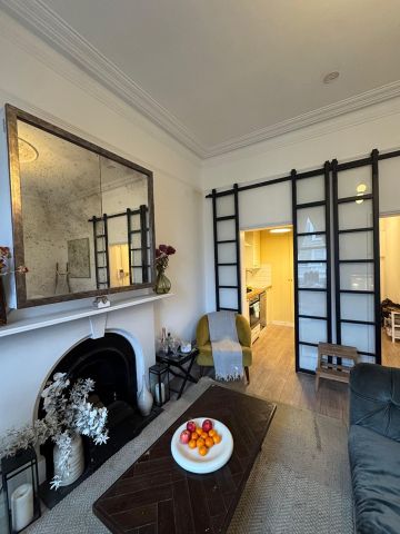2 Bed Flat, Ongar Road, SW6 - Photo 2
