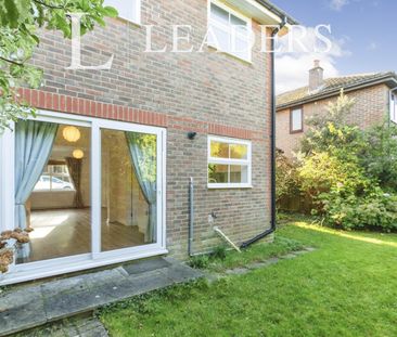 3 bedroom house to rent Harelands Lane, Woking, GU21 - Photo 6