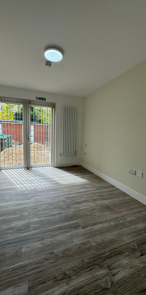 Modern Rooms with Private En-Suites – Just 5 Minutes from Watford General Hospital! Room 4 - Photo 1
