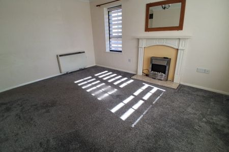 Elizabeth Court - Photo 2