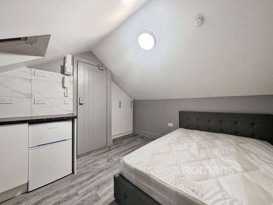 property to rent - Photo 1