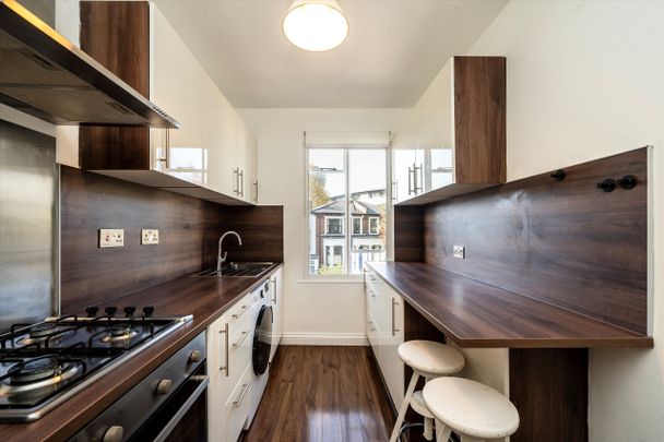 Cathnor Road, Askew Road, W12, London - Photo 1