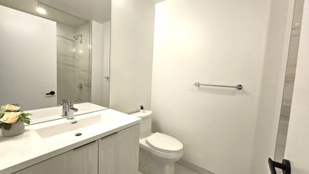 For Lease - 8 Interchange Way Unit# 5905, Vaughan, Ontario - Photo 4
