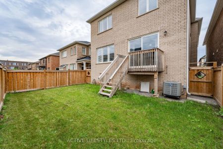 Detached Home For Lease | W9250779 - Photo 3