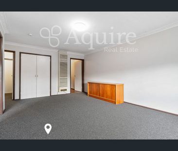 *** 2 Bdrm, 1 Bath Unit - Walking Distance to Shops, Beach, Transpo... - Photo 1