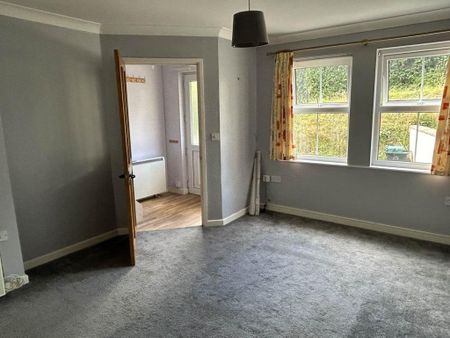 2 bedroom terraced house to rent - Photo 3