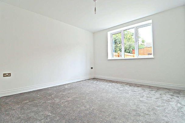Ashburnham Road, Bedford, MK40 - Photo 1