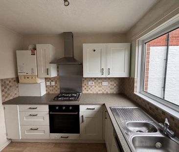 2 bedroom flat to rent - Photo 4