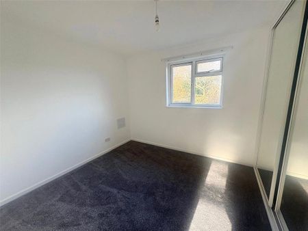 2 bedroom semi-detached house to rent - Photo 2