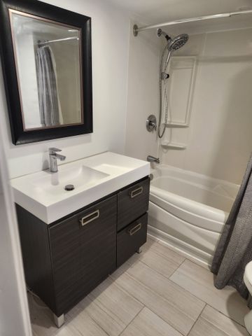 For Lease - 43 Mcintyre Crescent, Halton Hills, Ontario - Photo 2