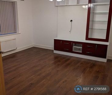 4 bedroom detached house to rent - Photo 6