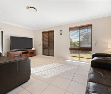 40 Croudace Road, Tingira Heights. - Photo 2