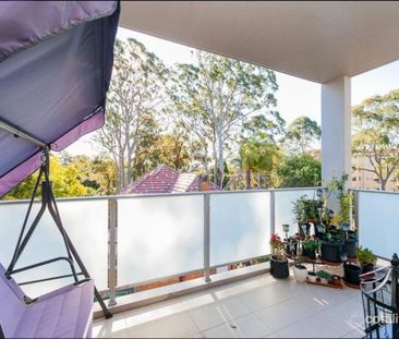 Modern Sun-Filled Unit in a Convenient Location - Photo 2