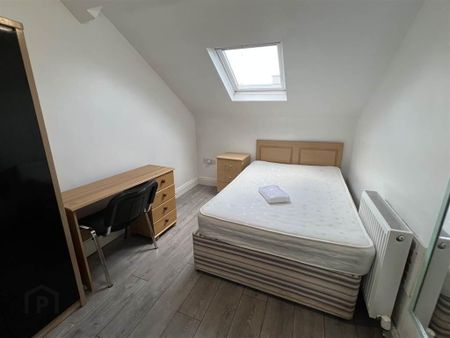 Flat 2, 4 Fitzroy Avenue, Belfast, BT7 1HW - Photo 2
