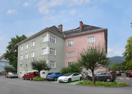 HEIMKOMMEN UND WOHLFÜHLEN! Top Sanierte 4 Zimmer Wohnung mit Balkon - Photo 4