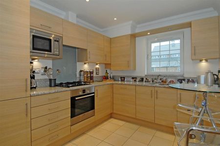 Dowgate House, Whittets Ait, Weybridge, KT13 flat to rent - Photo 2