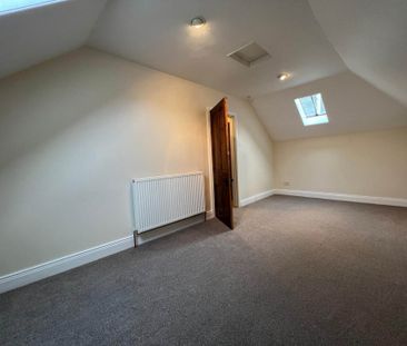 Price £725 pcm - Available Now - Unfurnished - Photo 3