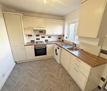 2 bedroom terraced house to rent - Photo 1